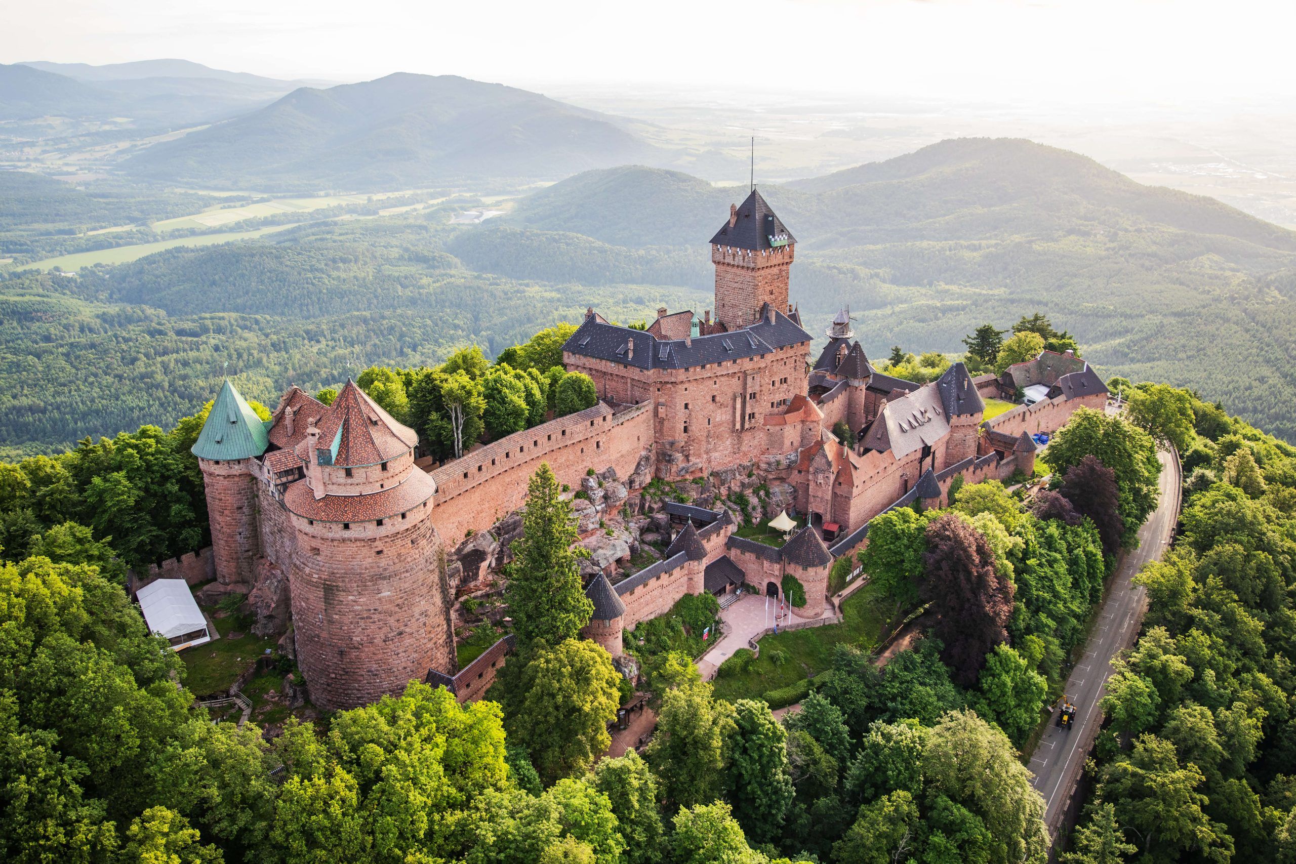 Vue aérienne du Chateau du Haut-Koenigsbourg